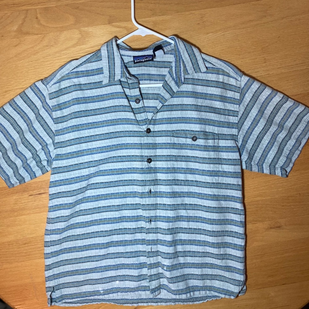 Patagonia relaxed, button-down T-shirt M